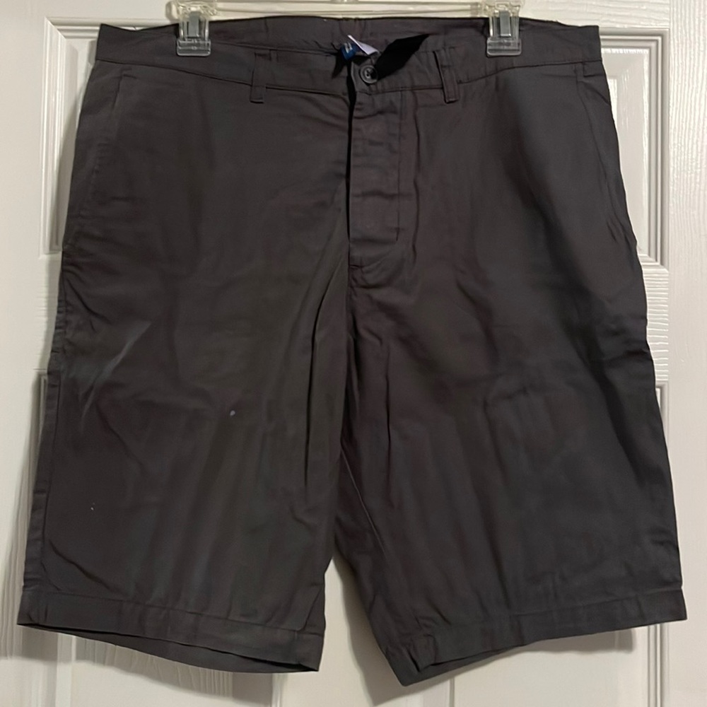 Mend Gray Button Up Chino Shorts